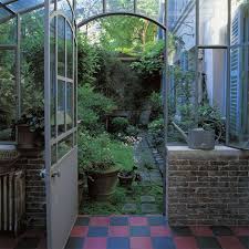 3 Petits Patios De Ville Plein De Style Patio Y Jardin Jardines Patio Con Jardin