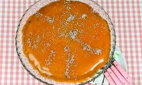 Eftersom tårtan är gul passar den. Mandelbotten Till Tarta Med Akta Mandel Du Mixar Och Bakar Bottnen Av