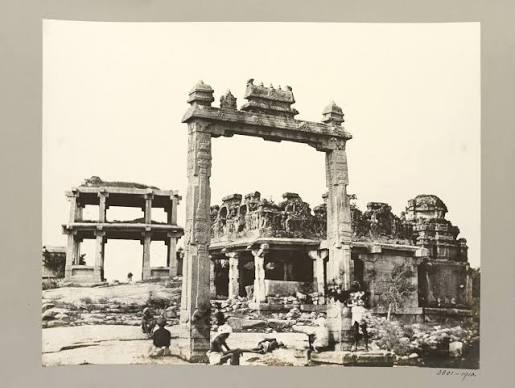File:Hampi King's Balance Vitthala temple street entrance near river 1856 photo.jpg - Wikimedia Commons