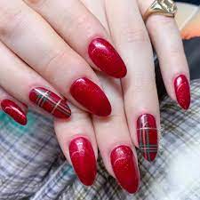 Glitter nail design, bridal design, themes and much more can be created with just simple techniques and patterns which may otherwise seem difficult. 49 Festive Christmas Nail Art Ideas 2020 Easy Holiday Nail Designs Allure
