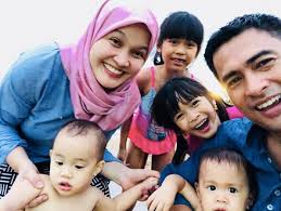 Dato' dr sheikh muszaphar outlines halal's transition from traditional niche to global mainstream and its implications for the industry. Saya Mimpikan Dia Di Angkasa Dr Sheikh Muszaphar Bongkar Petanda Kahwini Dr Harlina