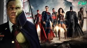 Finances a reshoot of justice league under the in the comics, the martian manhunter is the last of his race on mars, accidentally teleported to earth. Zack Snyder Reveals Martian Manhunter For Justice League Fandomwire