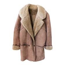 Comment choisir un manteau en peau de mouton ? Manteau Peau Lainee Imparfaite