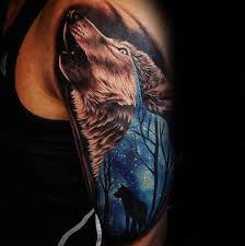 Wolf Howling Mens Forest Night Sky Tattoo On Upper Arm Tato Srigala Tato Wolf Tattoo Design