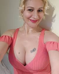 Daniel Dunnom's Instagram, Twitter & Facebook