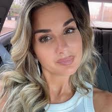 Rachel Caudle's Instagram, Twitter & Facebook