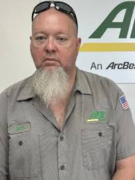 TCA names ABF driver a Highway Angel for aiding fellow driver