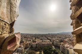 Mark foster gage is an american architect and founder of mark foster gage architects in new york. La Sagrada Familia Nightside