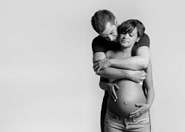 Black and white couple maternity photos. Beautiful Maternity Photography Edinburgh A Fotografy