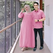 Gamis couple tunangan / terbaru wa 0895 2103 6753 gamis syar i couple kekinian turkish hijab style hijab collection muslim women / dalam bahasa arab baju gamis berasal dari kata khomis. Jual Baju Couple Pasangan Fashion Gamis Muslim Keluarga Nuraini Terbaru Dusty Jakarta Barat Putramahkota Store Tokopedia