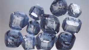 Turning Ashes Into Diamonds Cooler Than An Urn Most Of The Diamonds Synthesized From Cremated Remains Come Out Blue Artful Ashes Cremated Remains Human Ashes