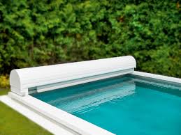 Poolabdeckungen Sie Schutzen Und Sparen Schwimmbad De Poolabdeckung Schwimmbadabdeckungen Pool