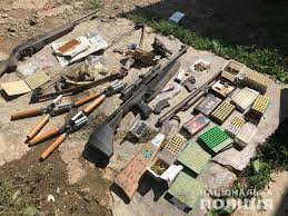Из всего оружия можно стрелять без ограничений. V Zakarpatskoj Oblasti U Muzhchiny Obnaruzhili Arsenal Oruzhiya Novosti Na Unn 1 Avgusta 2019 09 37