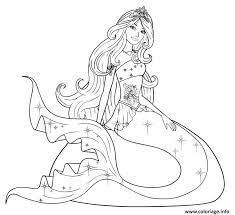 Barbie, chelsea et leurs amis t'embarquent à dreamtopia pour vivre des aventures incroyables ! Coloriage Barbie Sirene Se Repose Apres Une Longue Journee Dans La Plage Jecolorie Com