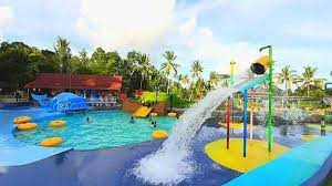 Banyuwangi is at the easternmost tip of java , and is best known for its ferry connection at ketapang to gilimanuk in bali. Akbar Zoo Banyuwangi