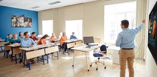 Para que la educación en aulas híbridas funcione es necesario reducir la brecha digital entre el en el contexto actual, la educación en aulas híbridas supone dar continuidad al trabajo online que. Video Educacion Semi Presencial Tecdiperu