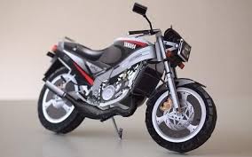 Yamaha Tzr 125 Motorcycle Paper Model By Ginrei Mokei A Beautiful Paper Model Of A Japanese Motorcycle Paper Models Free Paper Models Motorcycle