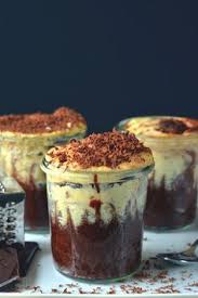 Cheescake Brownies Im Glas Aus Dem Varoma Thermomix Rezept Thermomix Rezepte Desserts Thermomix Rezepte Thermomix