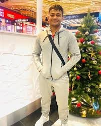 Kumble has a brother named diinesh kumble. Dflncprev9vflm