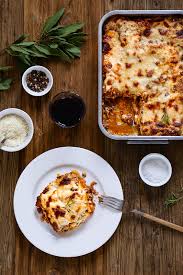 Lasagnes A La Bolognaise Recette Et Video Un Dejeuner De Soleil Recette Recette Bolognaise Bolognaise Lasagne Bolognaise