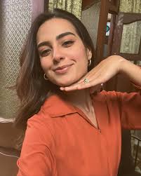 Iqra Aziz Best Pics