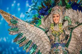 She showcased the philippine eagle in a very extravagant silver costume with intricate details. In Photos Miss Universe 2016 Candidates In Their National Costumes