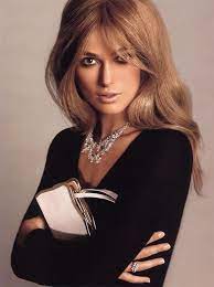 12 Glamorous Retro 60 S Hairstyles For Women Pretty Designs Hair Styles Retro Hairstyles 60s Hair
