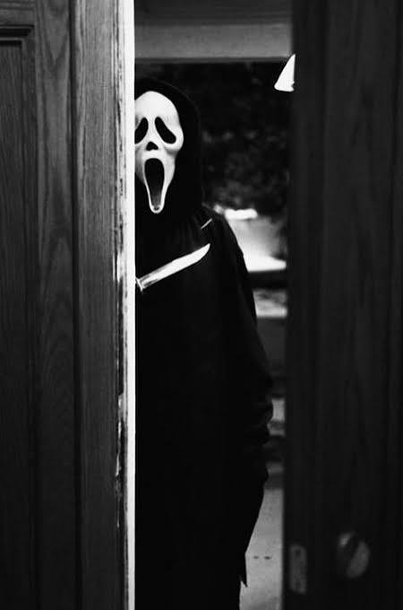 Scary Movie Night-Scream (1996) - Blonde Episodes