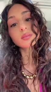 Bella Sullivan (@bellaaasullivan)