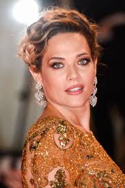 Il vestito dell'estate 2020 è l'abito corto di Laura Chiatti