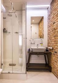 20 Mannliche Badezimmer Ideen Mit Herausgestellten Backsteinmauern Ziegel Badezimmer Badezimmer Wande Aus Backstein