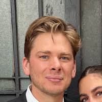 Dustin Doty's Instagram, Twitter & Facebook