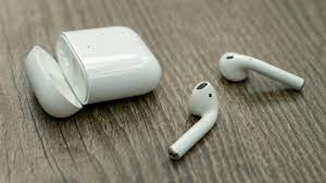 With airpods 2, apple is building on the success of the original by fixing some common gripes and adding new features to it. Apple Airpods 2 Test Chip