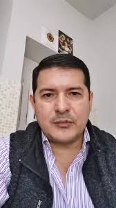 Falta de Terapia y Oxígeno en los hospitales, es una pena que sigan  muriendo las personas por culpa de eso.