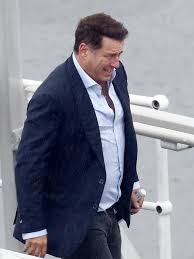 Karl stefanovic has the very attractive body and he stands tall with the height of 5.9 feet tall. Karl Stefanovic Today Host Reveals Diet Behind His Dramatic Weight Loss Daily Telegraph