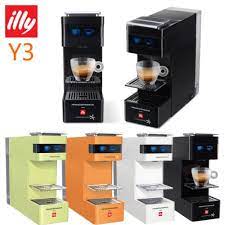 일리커피는 아라비카 원두만을 사용하여 독보적인 블렌딩으로 탄생했습니다. Illy Coffee Machine Y3 Choose Colour White Black Red Capsules Gift Illy Coffee Machine Illy Coffee Coffee Machine