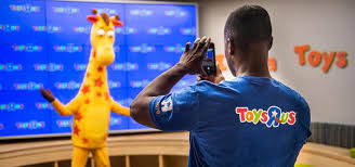 Our store also offers grooming, training, adoptions, veterinary and curbside pickup. Toys R Us Amazon Are Linked Online Again After E Commerce Deal With Target Ends