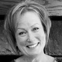 Laurie Romine's Instagram, Twitter & Facebook