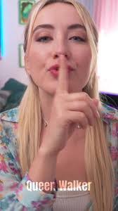 Vicki Stark's Instagram, Twitter & Facebook