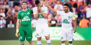 The dead included 19 members of the chapecoense soccer club from southern brazil and 20. Chapecoense Plane Crash Survivors In Emotional Return To The Pitch Huffpost Australia Sport