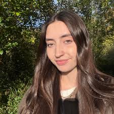 Hey I'm 21 years old looking for a shared house or someone (if i can) to  swap rooms ,i got offered glasney to share and this was my last choice I am