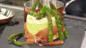 Spargel Mousse Auf Salzigem Platzchen Rezepte Verbraucher Wdr Rezepte Platzchen Rezept Lebensmittel Essen