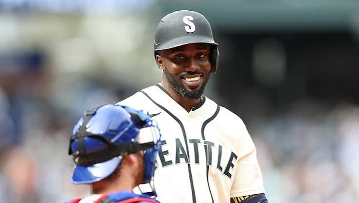 Should the Seattle Mariners re-sign Randy Arozarena?