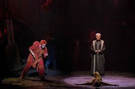 Автор либретто — люк пламондон. Notre Dame De Paris Seduit Pekin La Presse