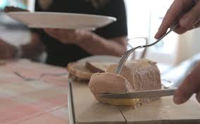 En france, le gavage est obligatoire pour obtenir l'appellation foie gras (article l. Video Et Le Meilleur Foie Gras Est Le Parisien