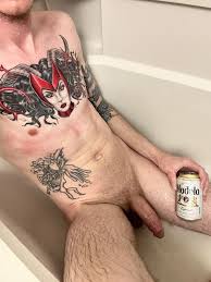 M) newly single and could use some honesty nudes | GLAMOURHOUND.COM