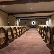 C'est les pieds dans la terre que nous cultivons nos vignes de cabernet franc, âgées de 30 à 70 ans en moyenne. Domaine De Chevalier Grand Cru Classe De Graves Leognan Bewertungen Und Fotos