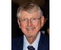 Mimi Schmitz's Instagram, Twitter & Facebook