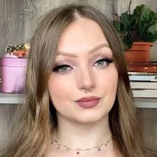 Daisy Eyes: Easy Yellow Eyeshadow Tutorial 🌼