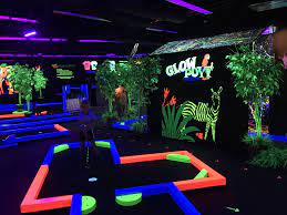 Glow Putt Mini Golf In Scottsdale Phoenix With Kids Phoenix With Kids Mini Golf Putt Putt